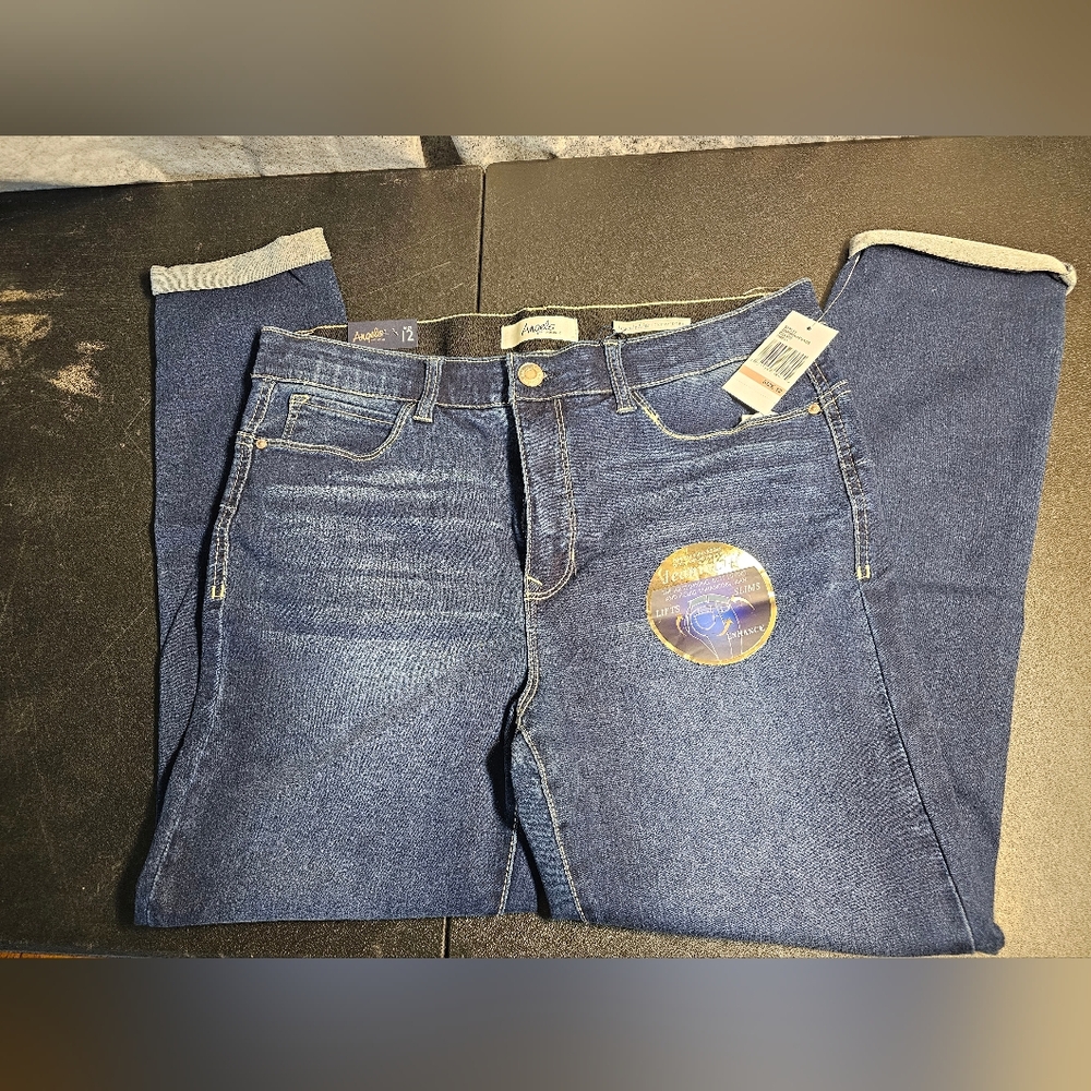 NWT Womens Ab Slimming Butt Lifting Figure Enhancing Skinny Cuffed Jeans